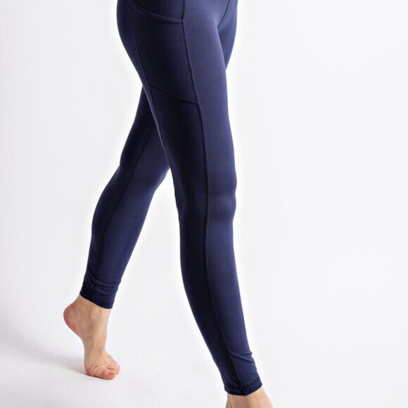 Wide Waisted Capri Yoga Pants, Tummy Control Workout Side Pocket Capri Leggings - Picture 14 of 14